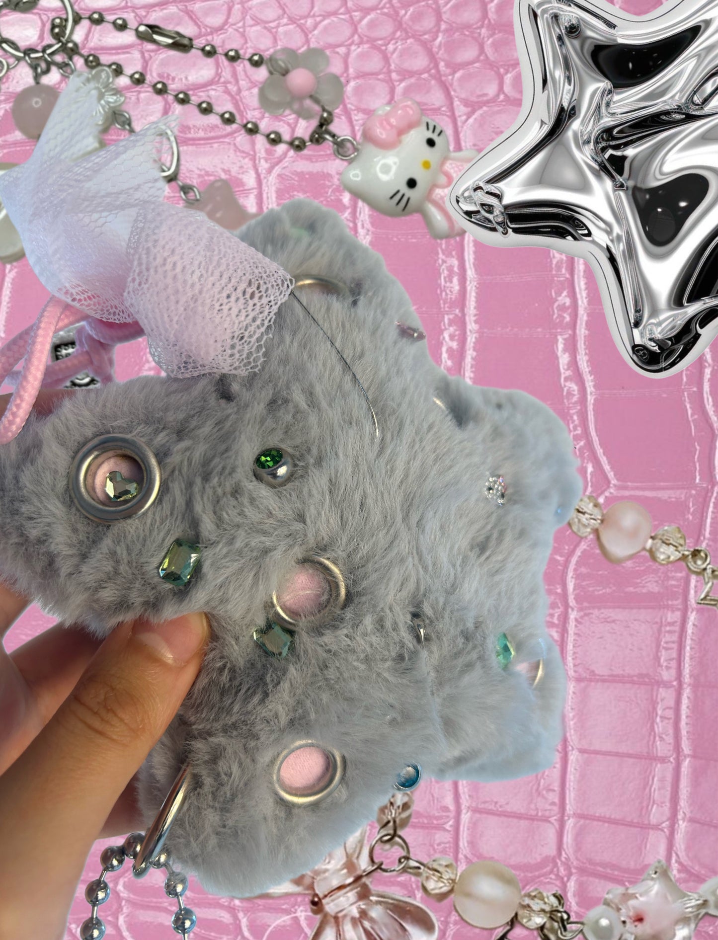 DIVA KEYCHAIN - GREY