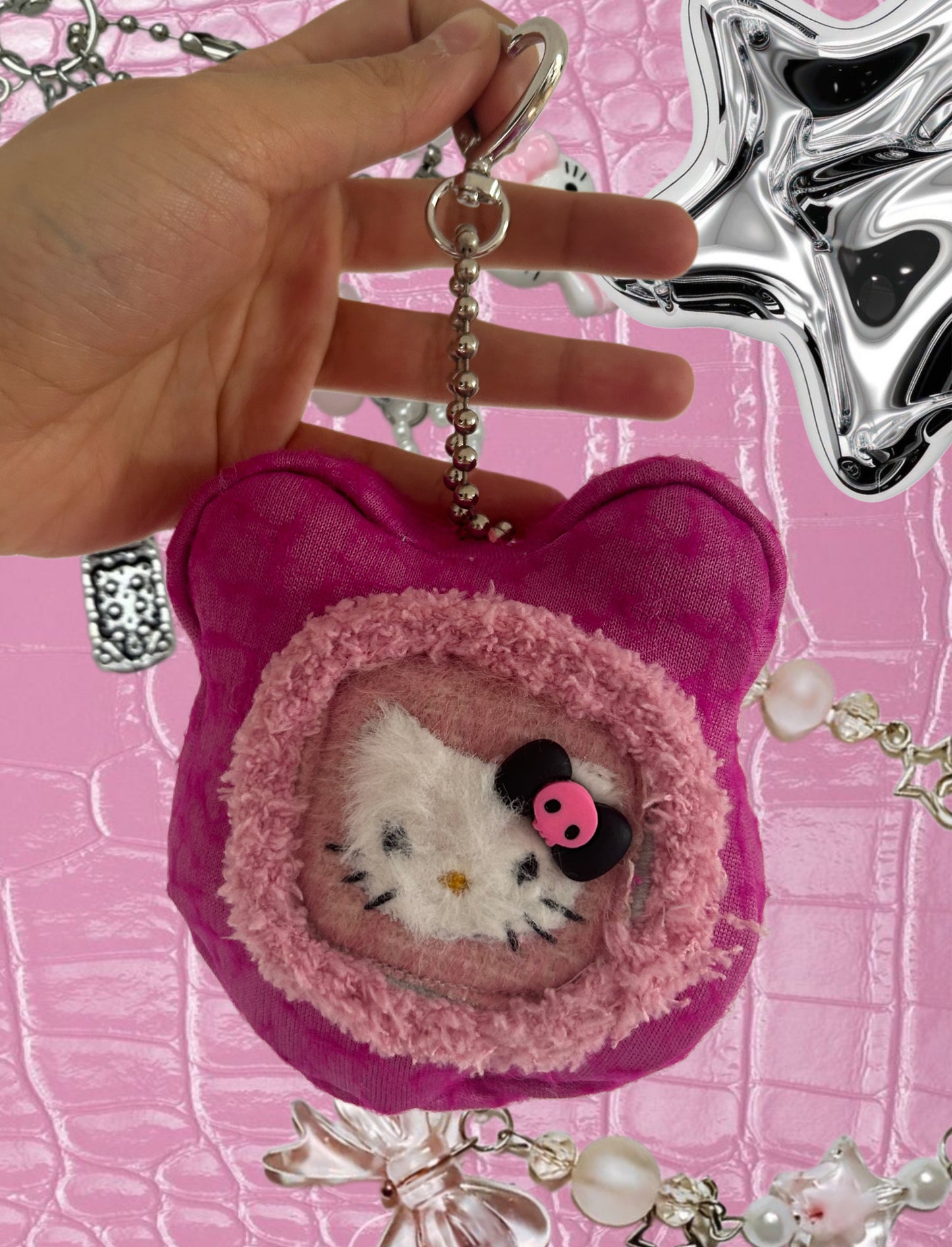HELLO KITTY TAMAGOTCHI