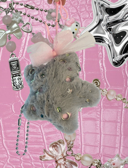 DIVA KEYCHAIN - GREY