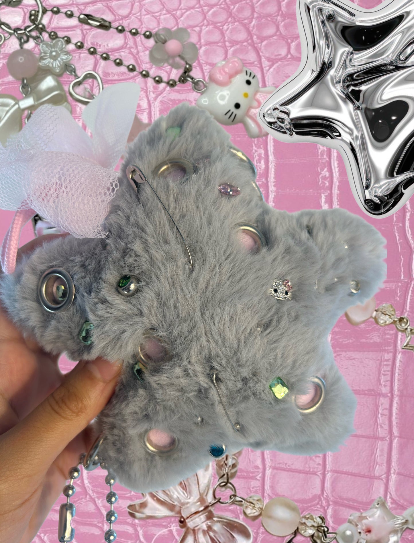 DIVA KEYCHAIN - GREY
