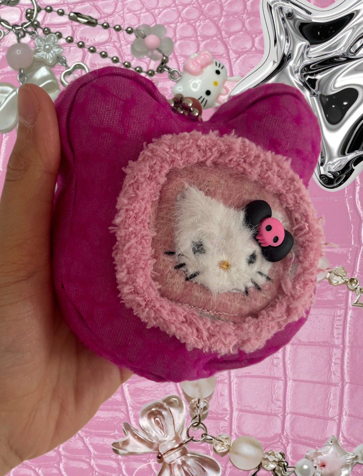 HELLO KITTY TAMAGOTCHI
